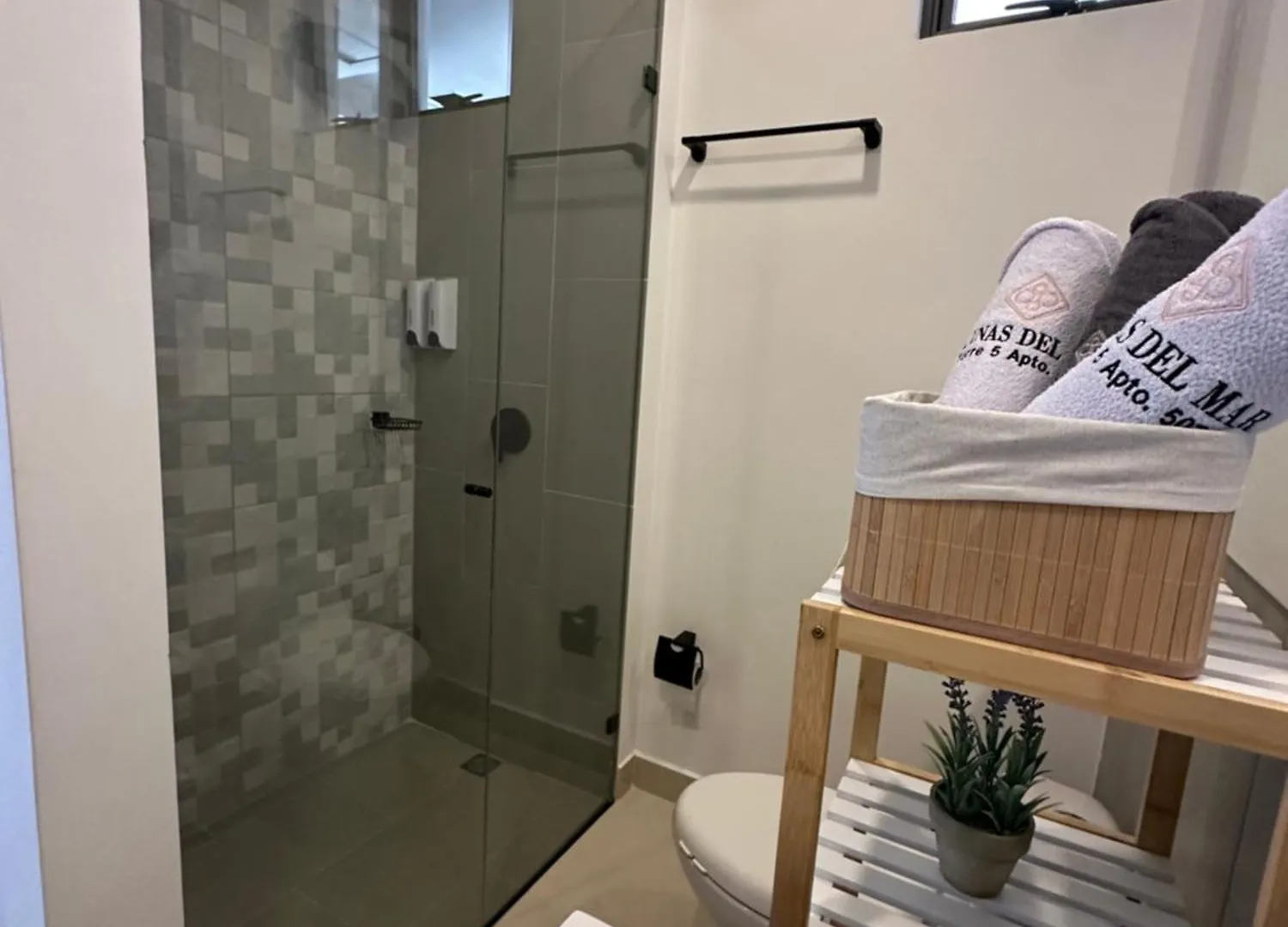 Apartasuite Salinas Del Mar, Con Vistas Al Mar Y La Reserva Natural Santa Marta  Santa Marta (Magdalena)
